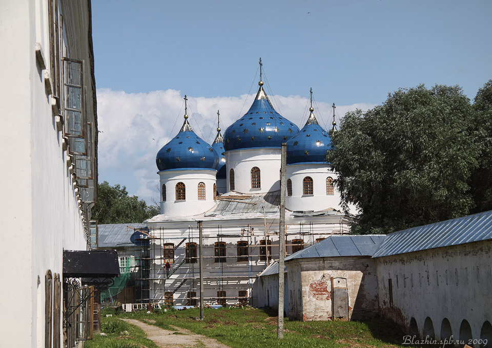 Юрьев мужской монастырь.Крестовоздвиженский собор 1823 г